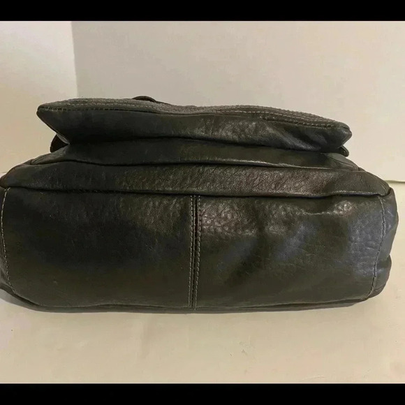 Vince Camuto Black pebbled leather shoulder bag - Picture 3 of 16